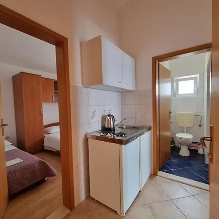 Leon 4 Apartman Omiš